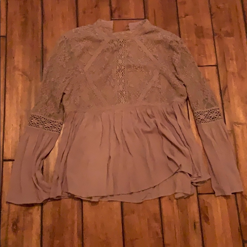 American eagle lace blouse!